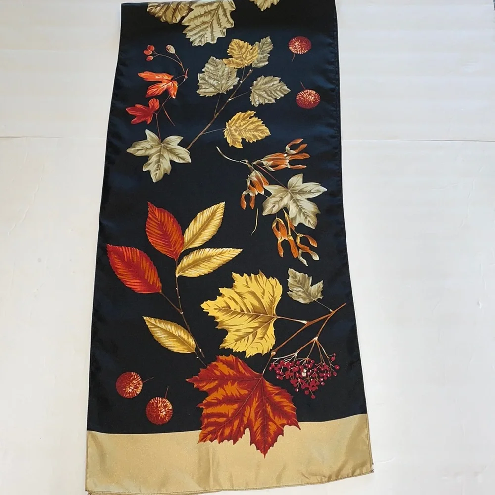 Brooks Brothers 💯% Silk Scarf